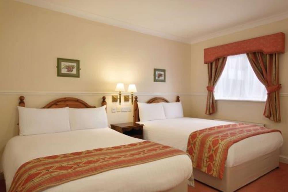 Urban Hotel Грантъм Екстериор снимка